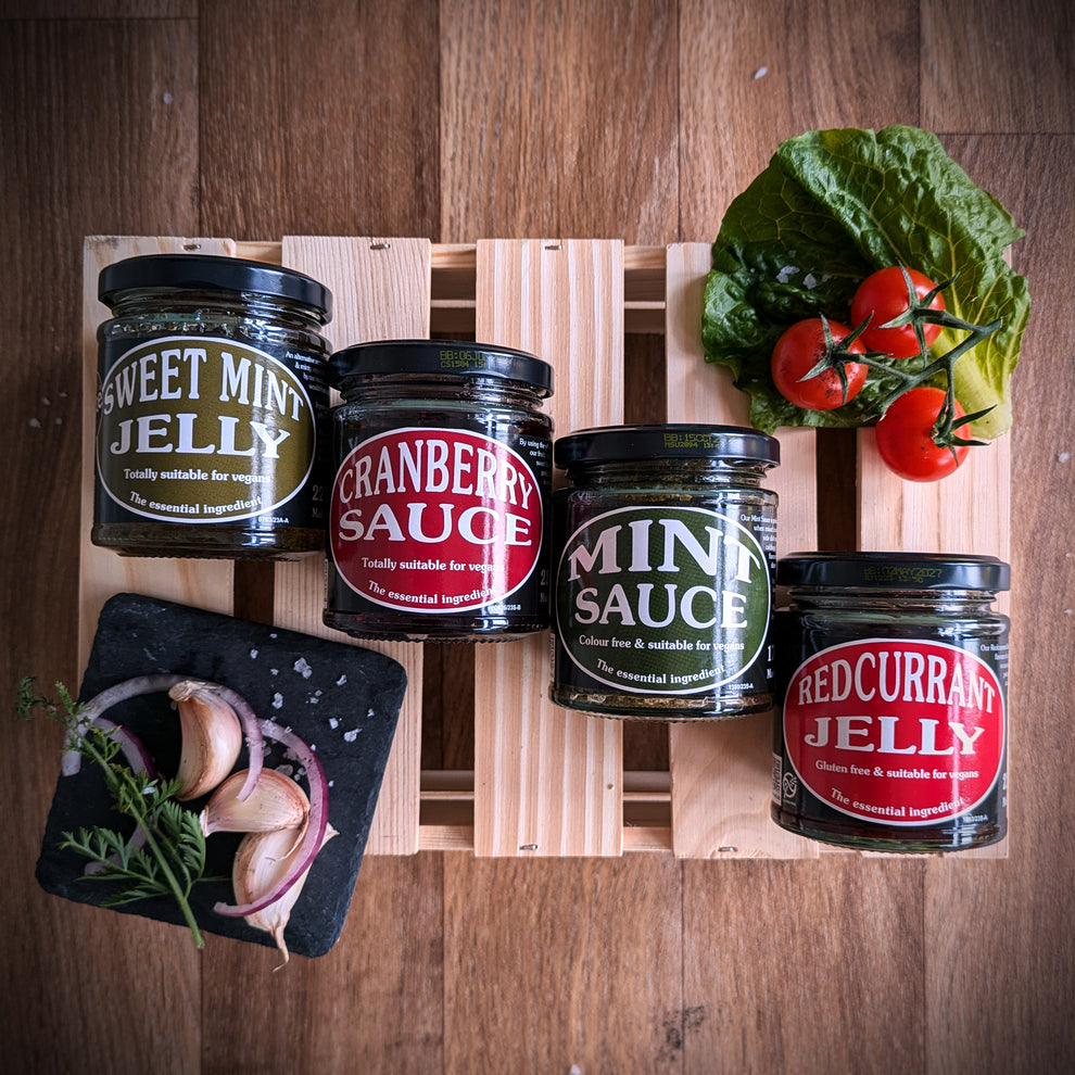 Welsh Speciality Mint / Cranberry Sauce, North Wales – Poyntons Butchers